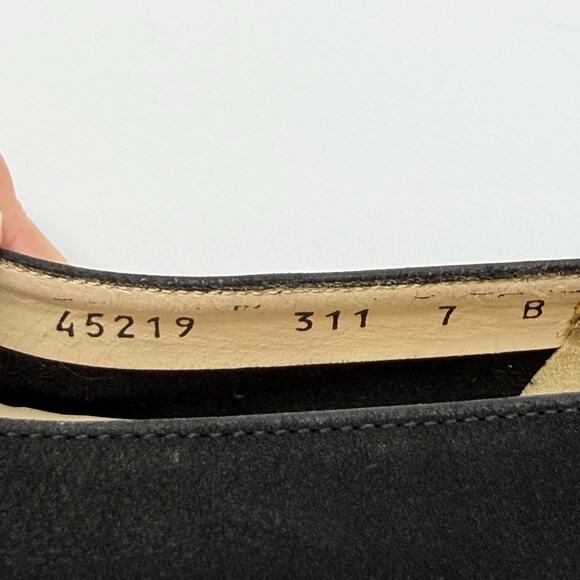 Salvatore Ferragamo Black Leather Suede Ballet Flats Women Sz 7B Slip On Classic - Picture 6 of 12
